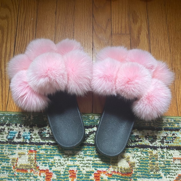 Pink Fluffy Slippers - Picture 1 of 3